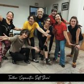 Grupo de personas disfrutando de una clase de danza en el estudio Delmis Dance. Taller de danza y bienestar en Delmis Dance, clases de danza creativa y soft shoe para todos los niv.